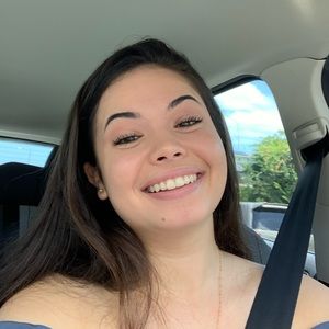 Meet your Posher, Agnes